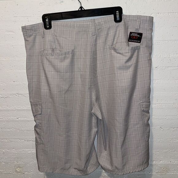 No Fear Performance Men's Cargo Shorts Gray/Stone Plaid Sz 38 - Picture 3 of 7